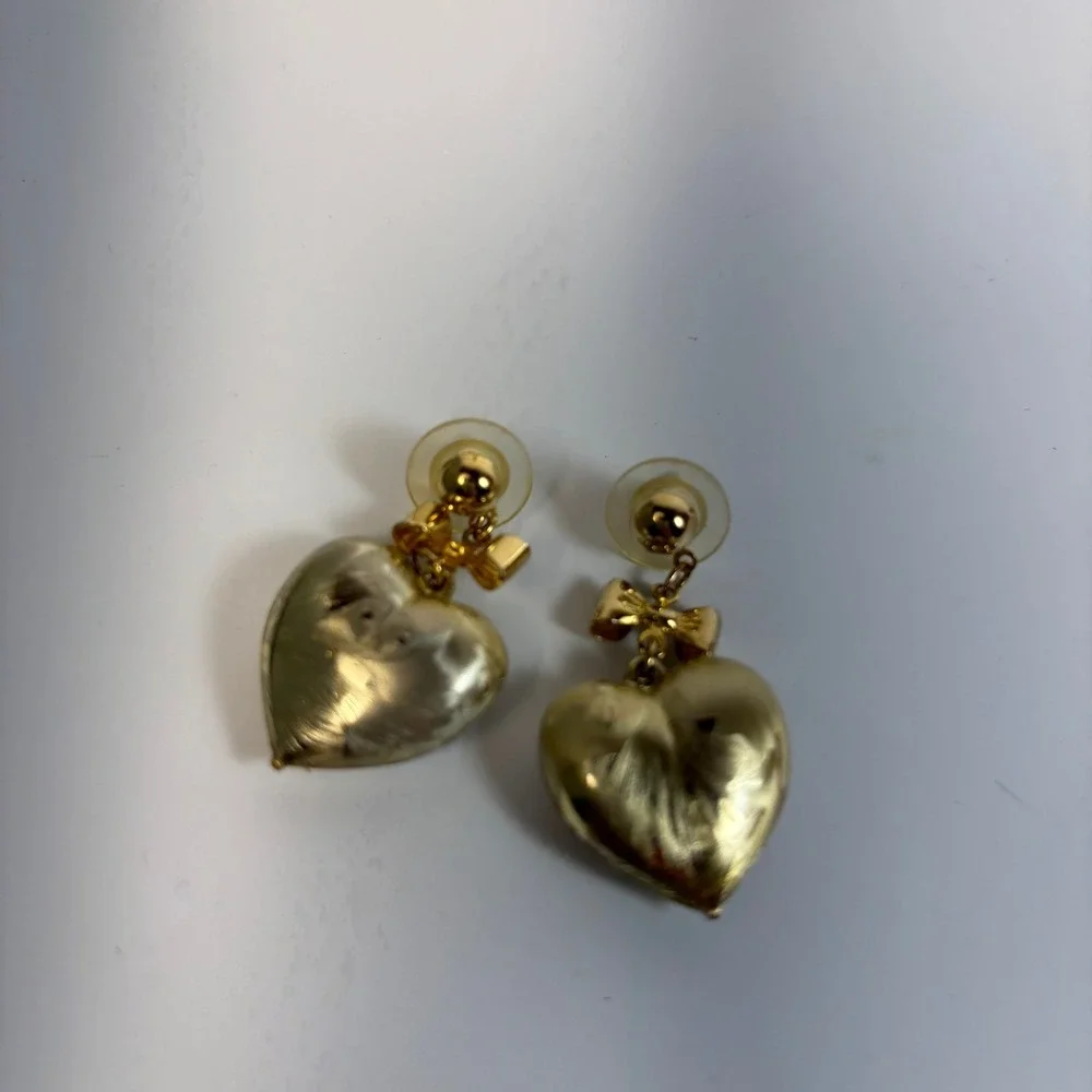 Earrings Vintage Puffy Heart Gold Tone - Picture 2 of 5